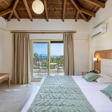 Resort Natura Park Village &
